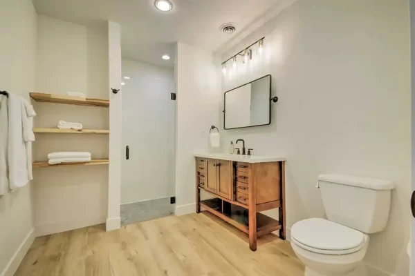 bathroom vanity & mirror
